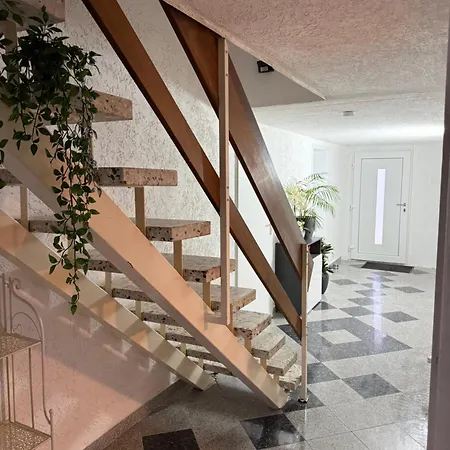 بيت شباب Nest-unterkunft *