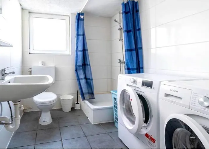 Nest-unterkunft بيت شباب Bad Überkingen